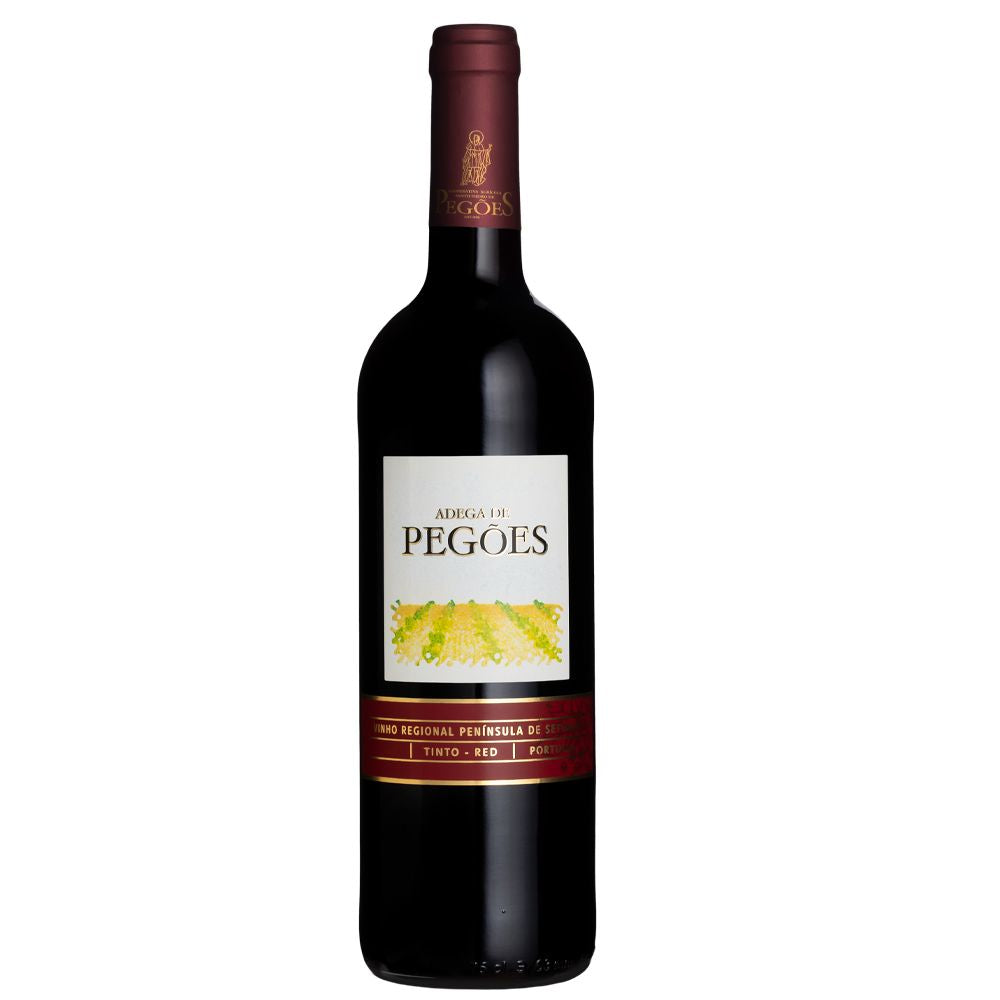 Garrafa de vinho tinto Adega de Pegões 75cl com rótulo branco e detalhes em vermelho, fornecedor de vinhos Lisboa Portugal,.