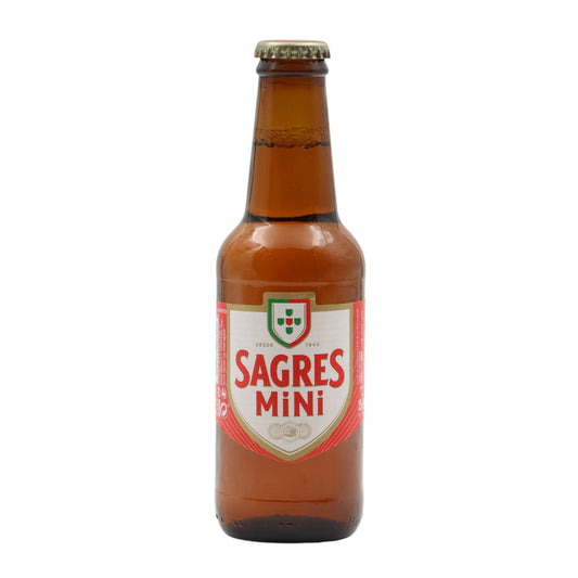 Garrafa de cerveja Sagres Mini 25cl com rótulo branco e vermelho, ideal para fornecedor de cervejas e grossista cervejas.